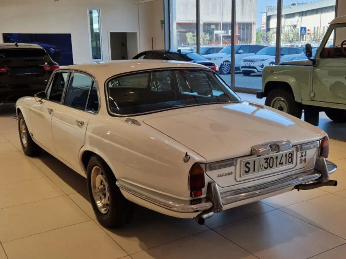 Jaguar XJ6 usata a Livorno (5)