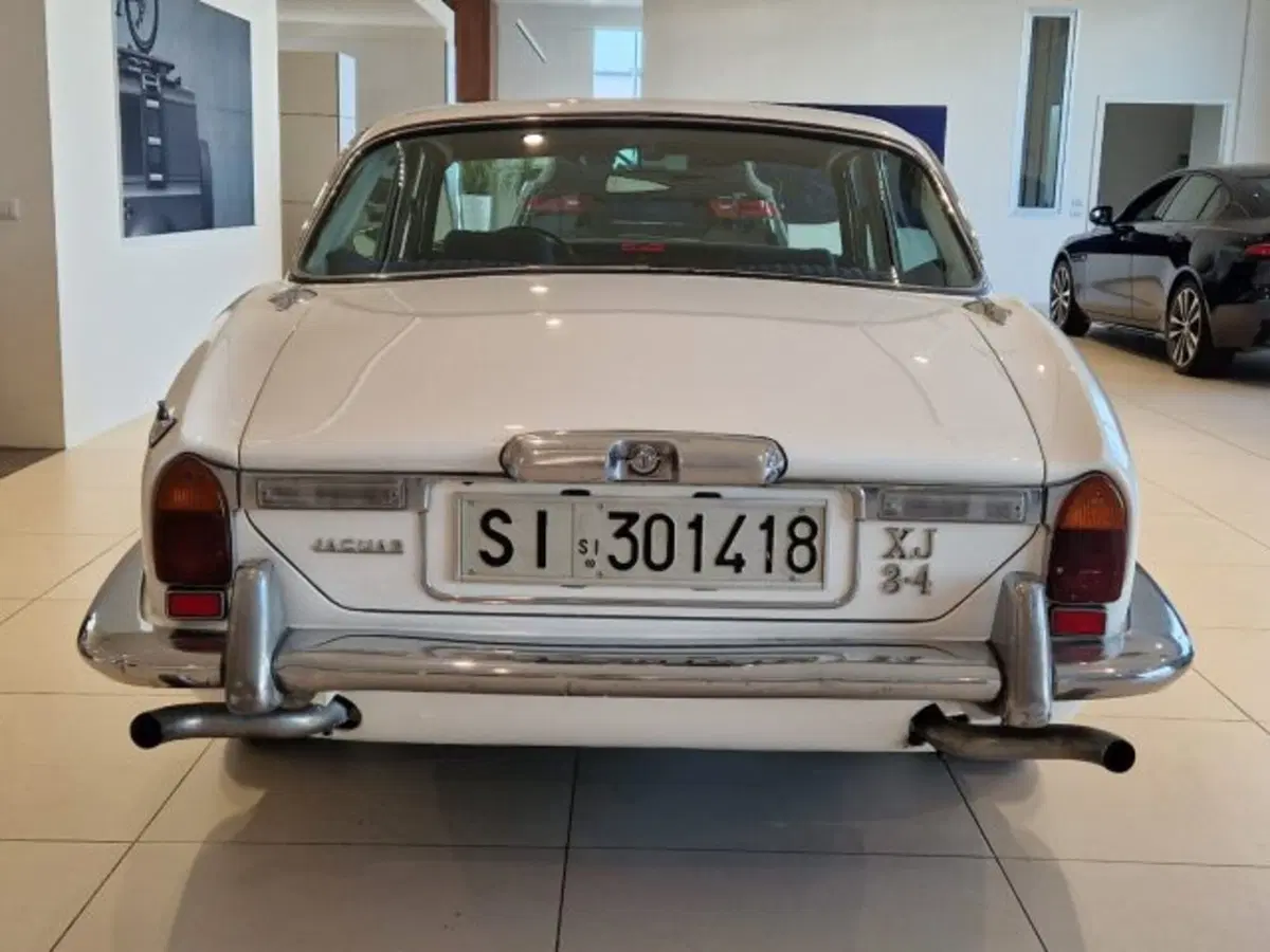 Jaguar XJ6 usata a Livorno (6)