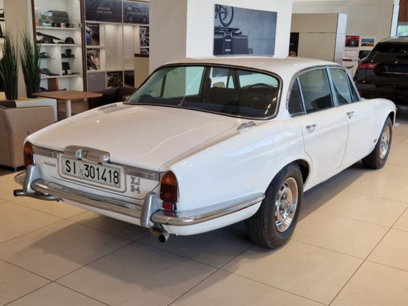Jaguar XJ6 usata a Livorno (7)