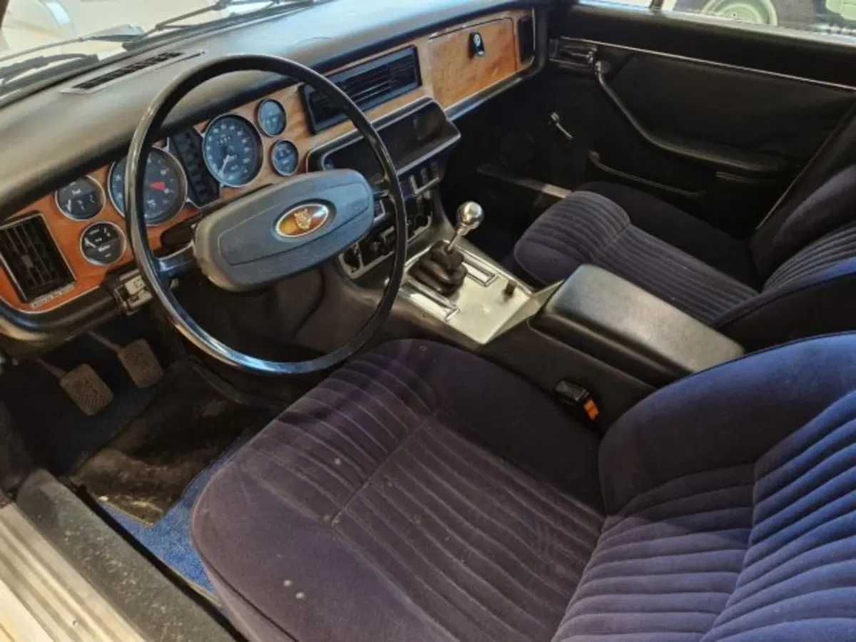 Jaguar XJ6 usata a Livorno (10)