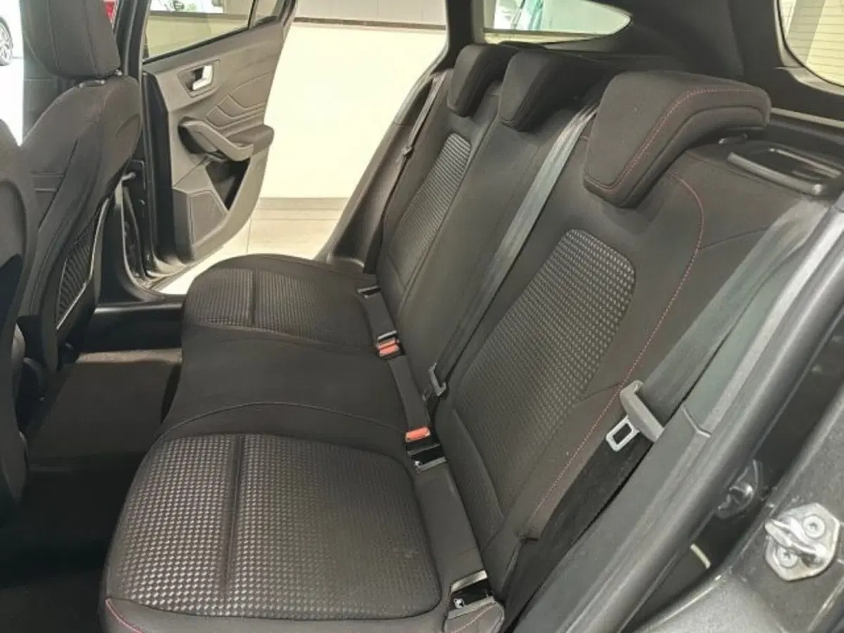 Ford Focus Station Wagon usata a Cuneo (9)