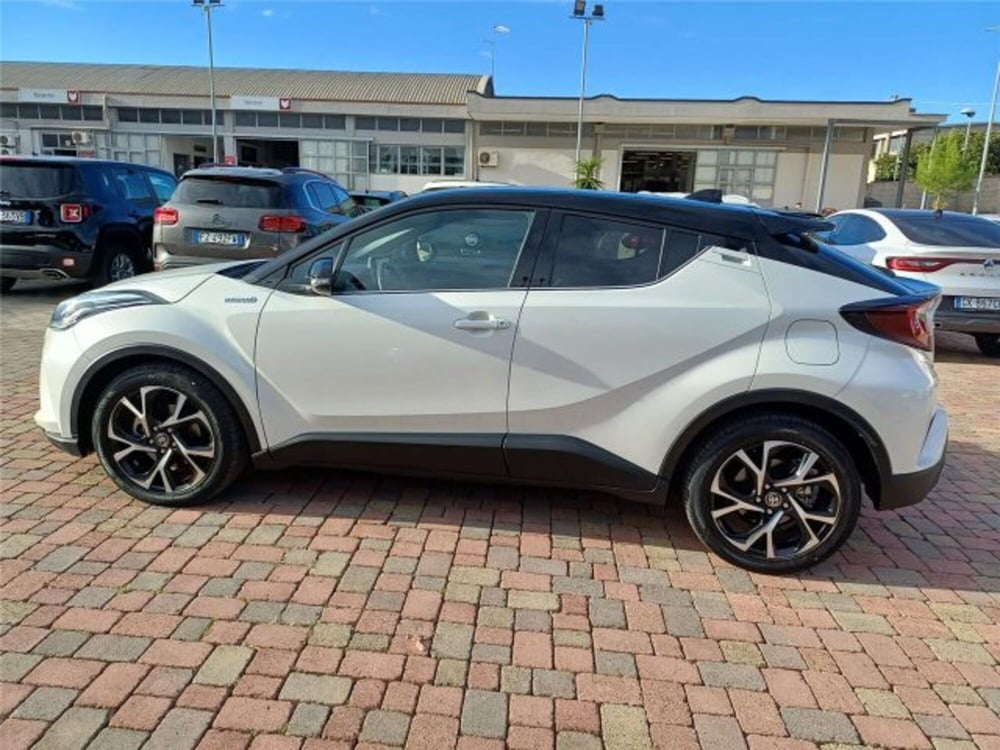 Toyota Toyota C-HR usata a Bari (5)