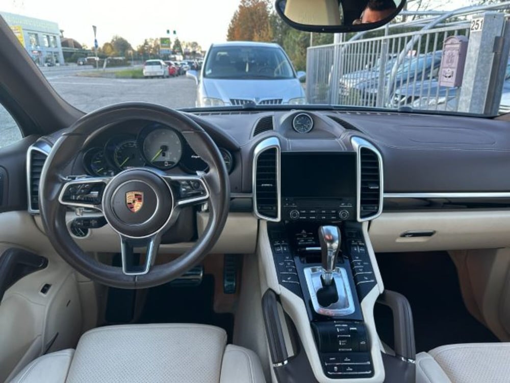 Porsche Cayenne usata a Lodi (8)