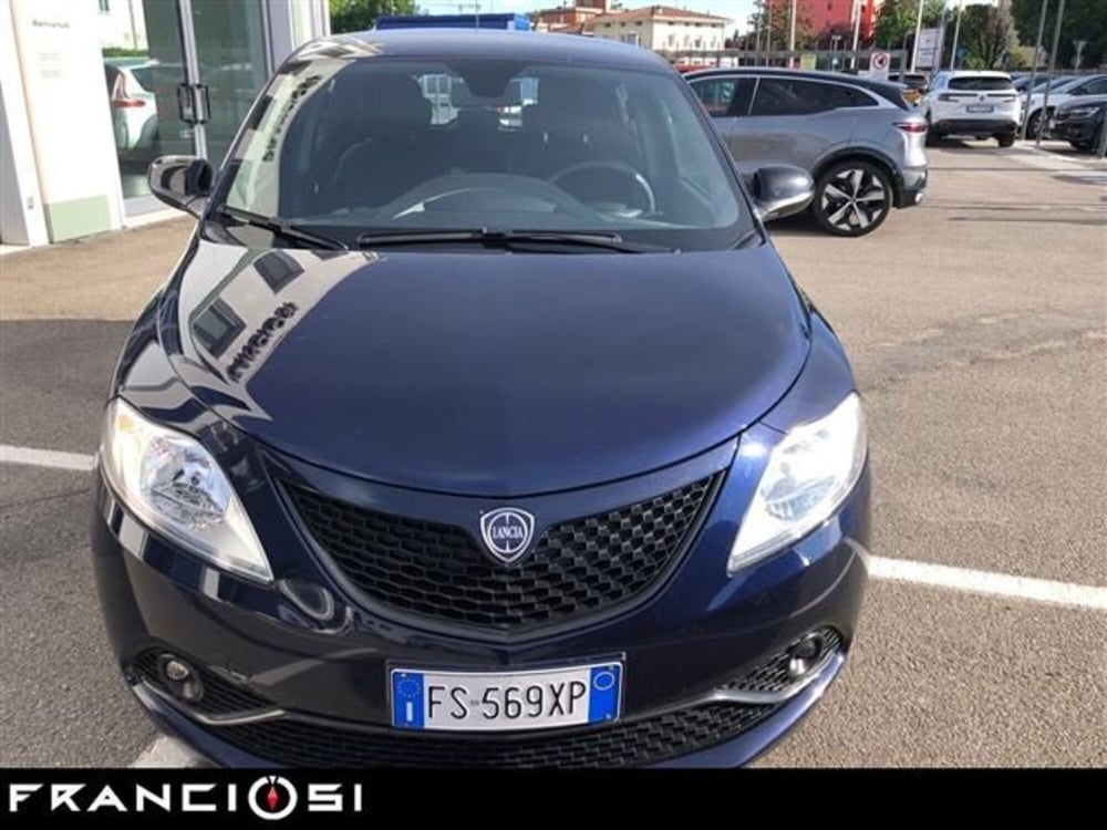 Lancia Ypsilon usata a Modena (2)