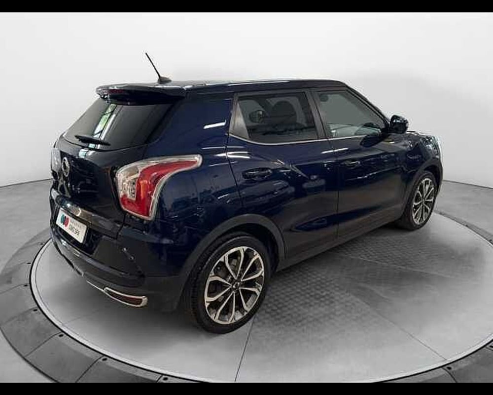 Ssangyong Tivoli usata a Prato (13)