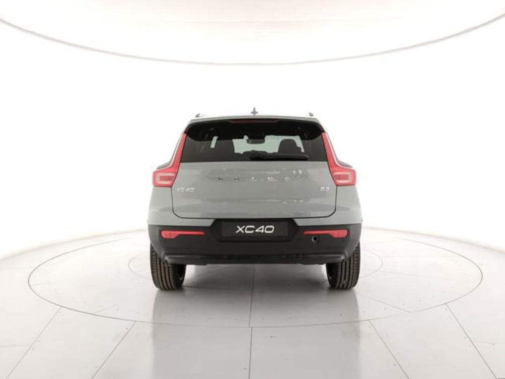 Volvo XC40 nuova a Modena (4)