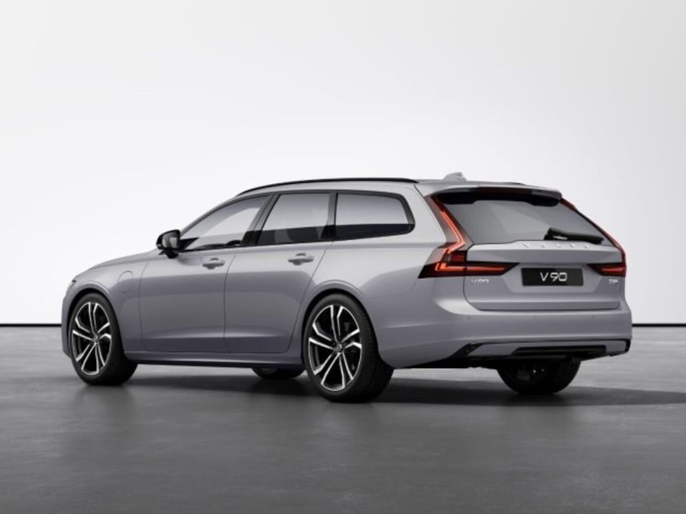 Volvo V90 nuova a Modena (3)