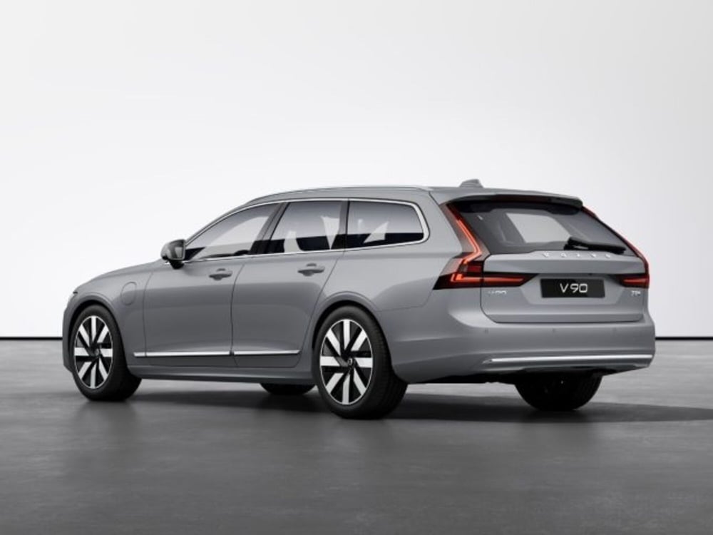 Volvo V90 nuova a Modena (3)