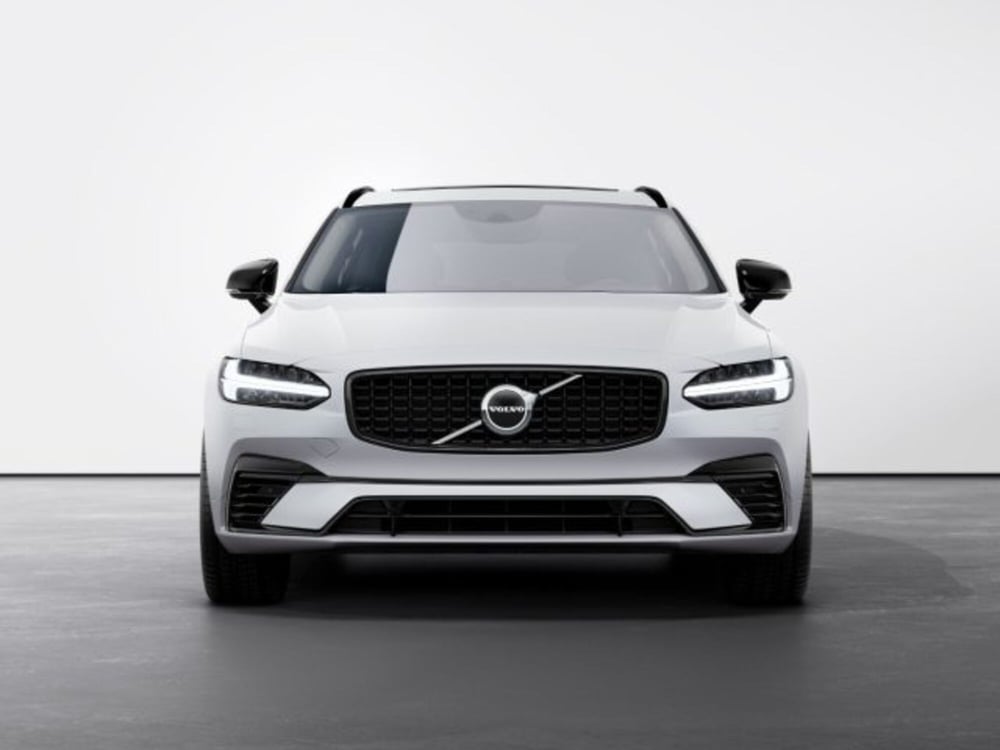 Volvo V90 nuova a Modena (5)