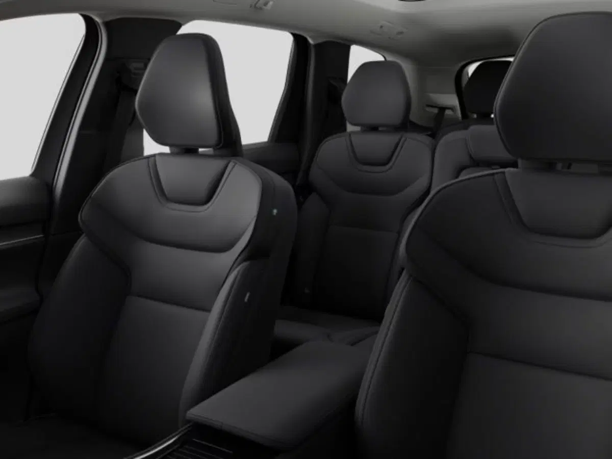 Volvo EX90 nuova a Modena (14)