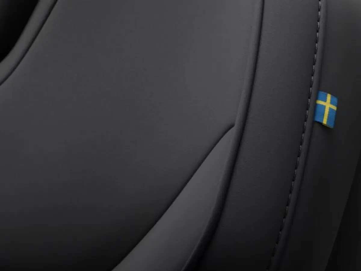 Volvo EX90 nuova a Modena (15)