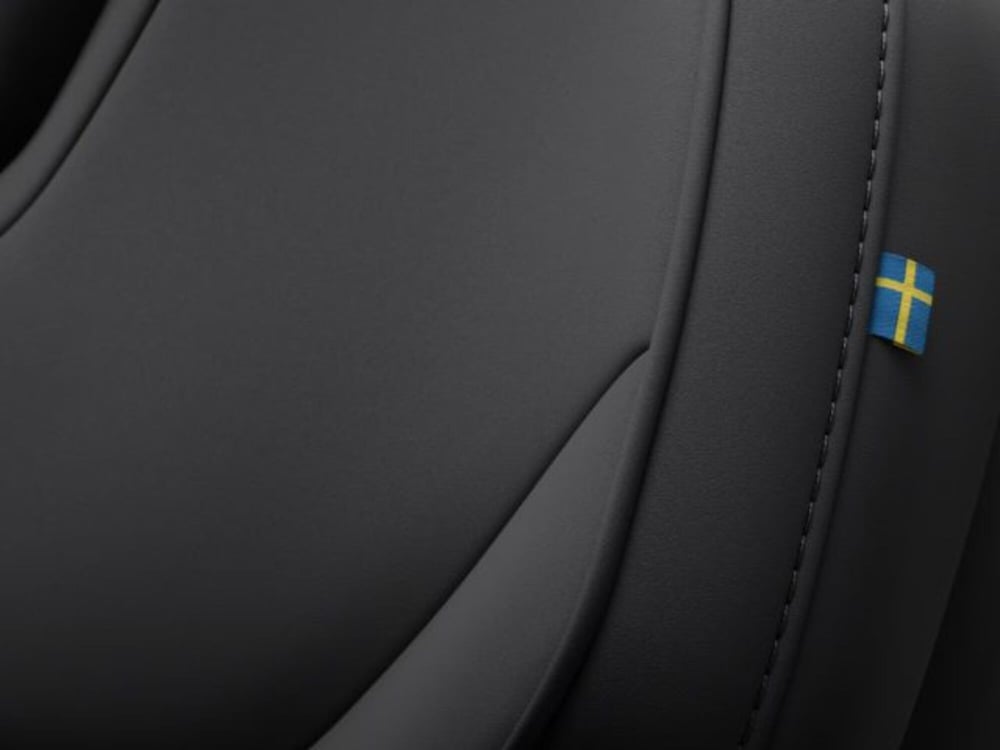 Volvo EX90 nuova a Modena (15)