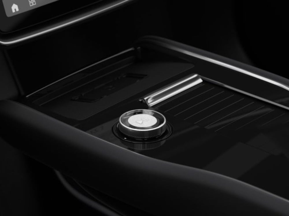 Volvo EX90 nuova a Modena (16)