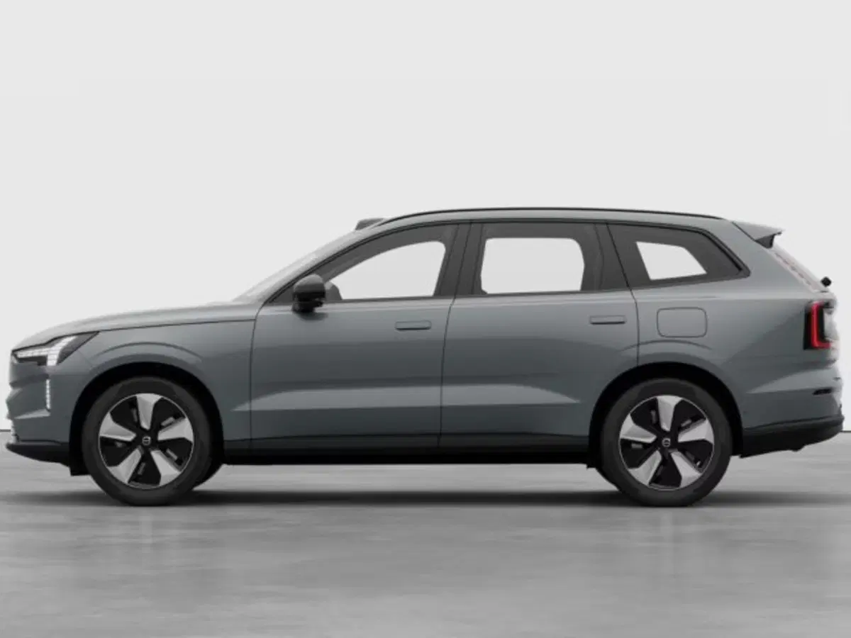 Volvo EX90 nuova a Modena (3)