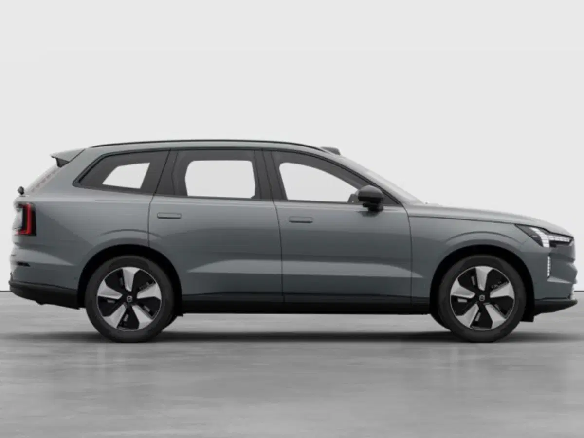 Volvo EX90 nuova a Modena (6)