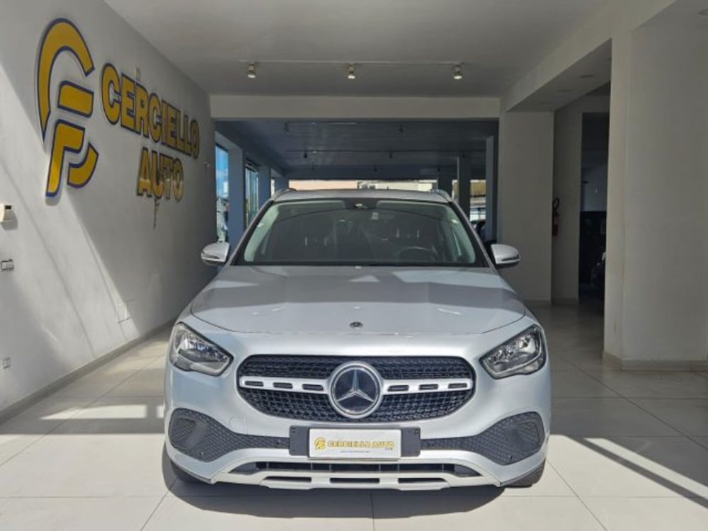 Mercedes-Benz GLA SUV usata a Napoli