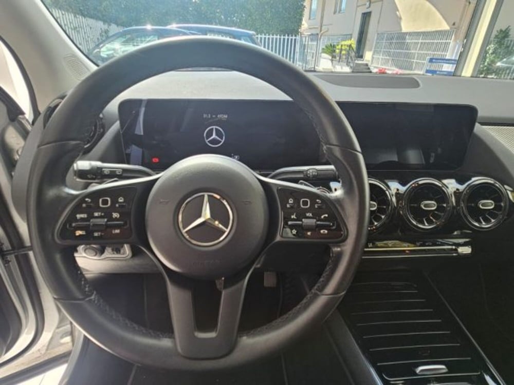 Mercedes-Benz GLA SUV usata a Napoli (10)