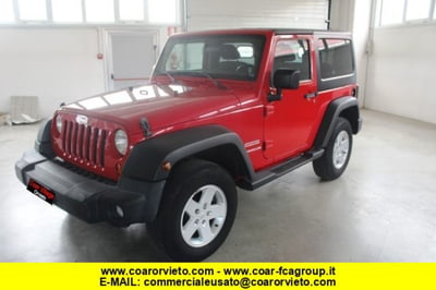 Jeep Wrangler Unlimited 2.8 CRD DPF Rubicon Auto  del 2012 usata a Orvieto