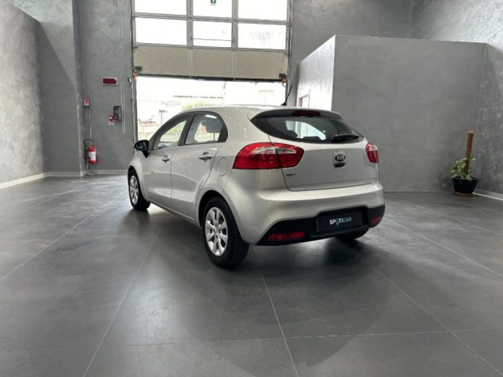 Kia Rio usata a Salerno (5)