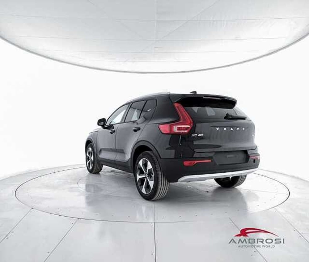 Volvo XC40 nuova a Perugia (4)