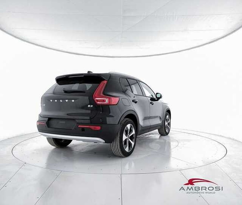 Volvo XC40 nuova a Viterbo (3)