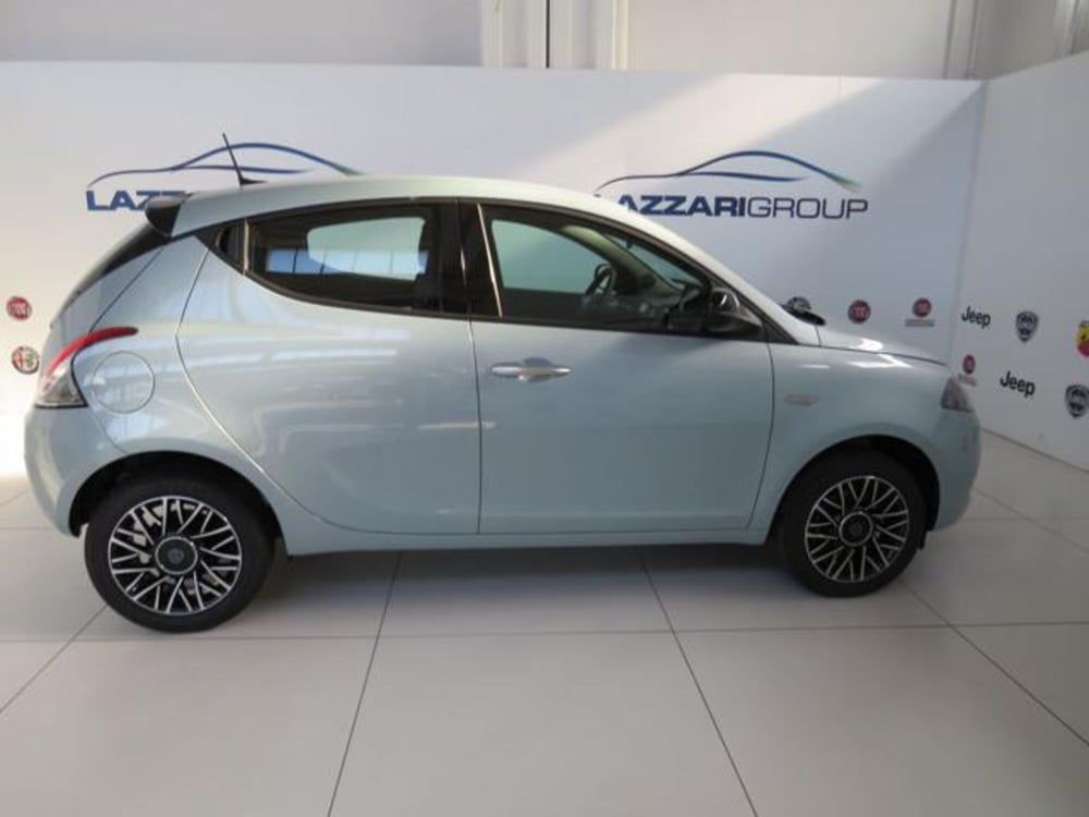 Lancia Ypsilon nuova a Lodi (6)