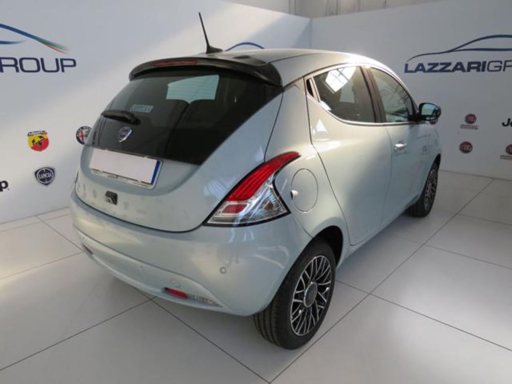 Lancia Ypsilon nuova a Lodi (7)