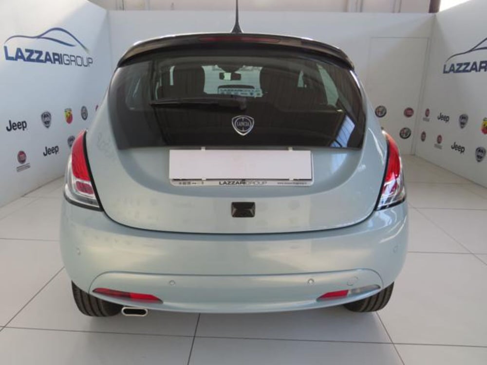 Lancia Ypsilon nuova a Lodi (8)