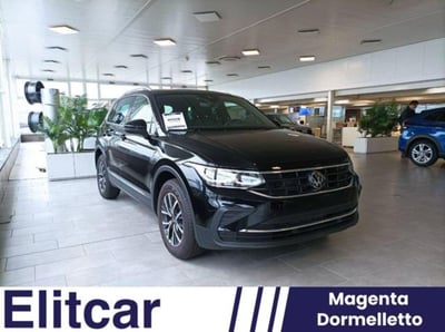 Volkswagen Tiguan 1.5 TSI 150 CV DSG ACT R-Line del 2023 usata a Magenta