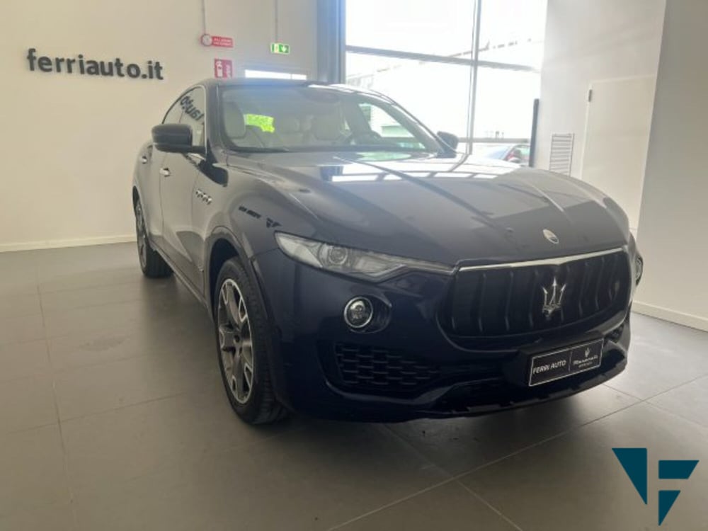 Maserati Levante usata a Udine (4)