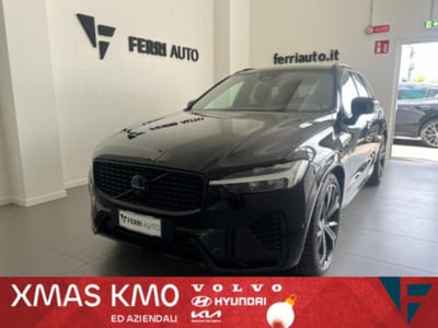 Volvo XC60 2.0 t6 phev Ultra Black Edition awd auto del 2024 usata a Tavagnacco