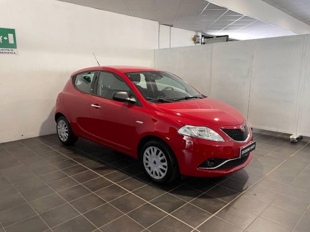 Lancia Ypsilon usata a Torino (2)