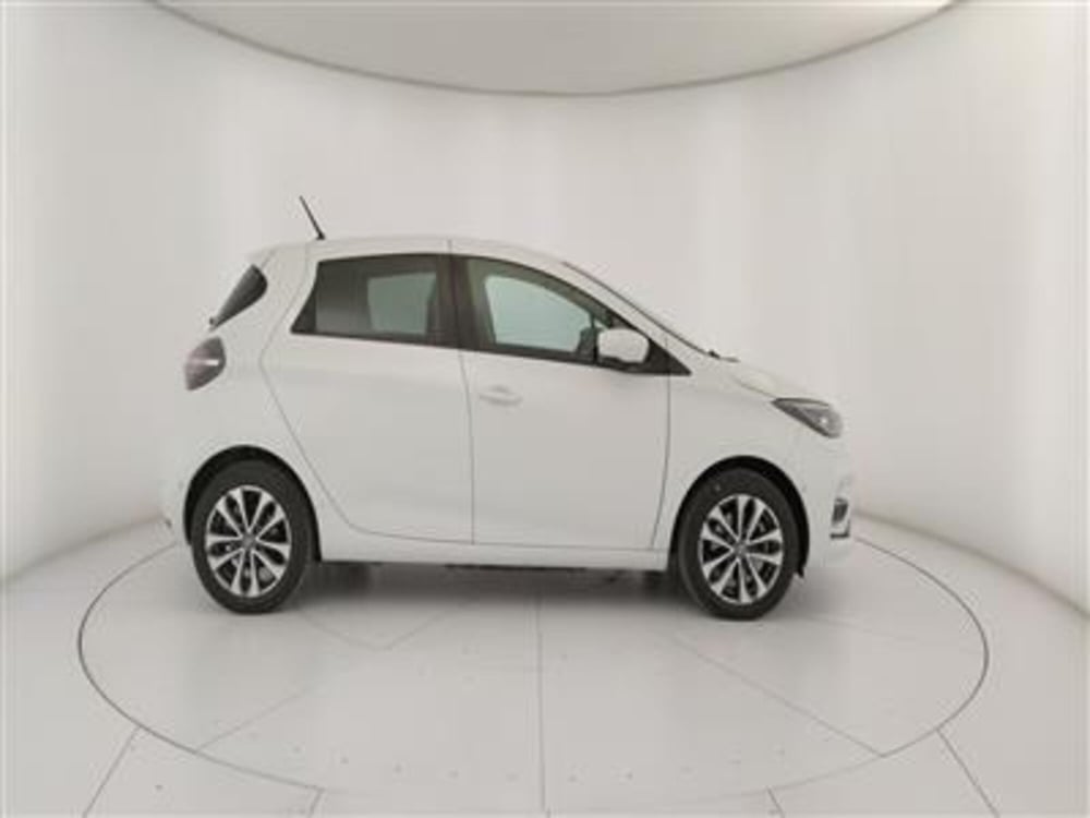 Renault Zoe usata a Bari (9)