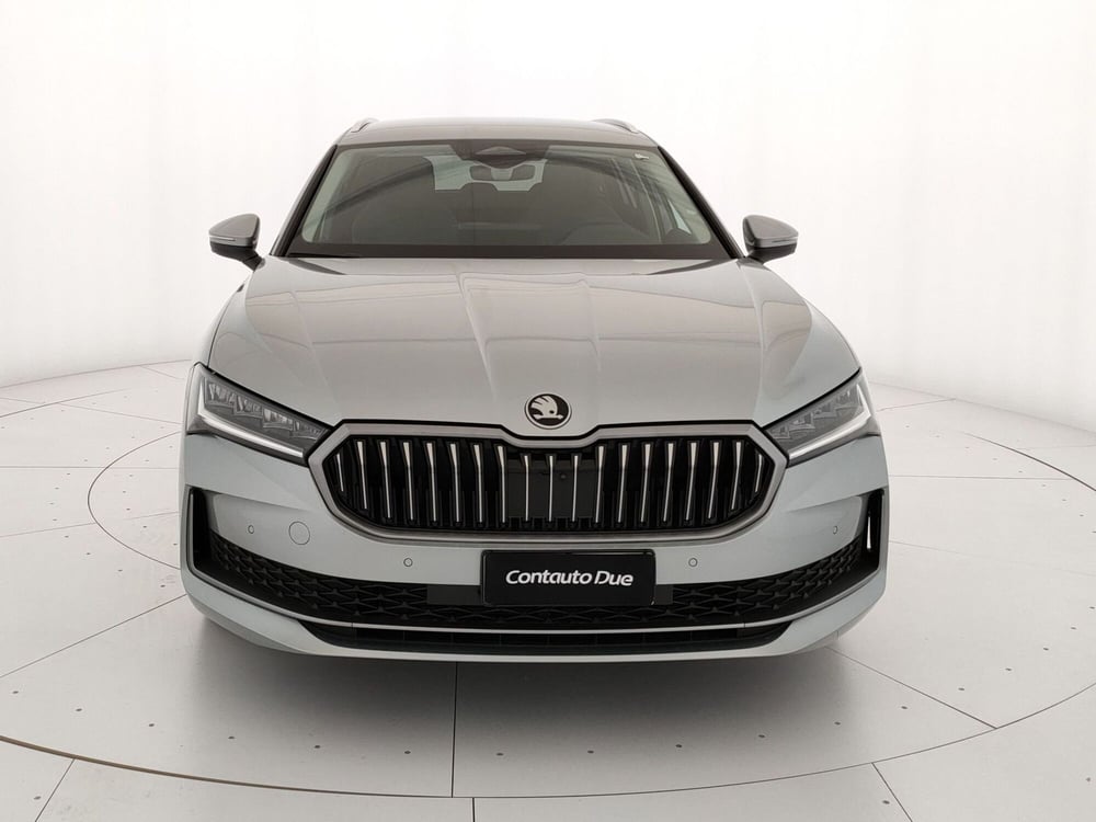 Skoda Superb Station Wagon nuova a Caserta (2)