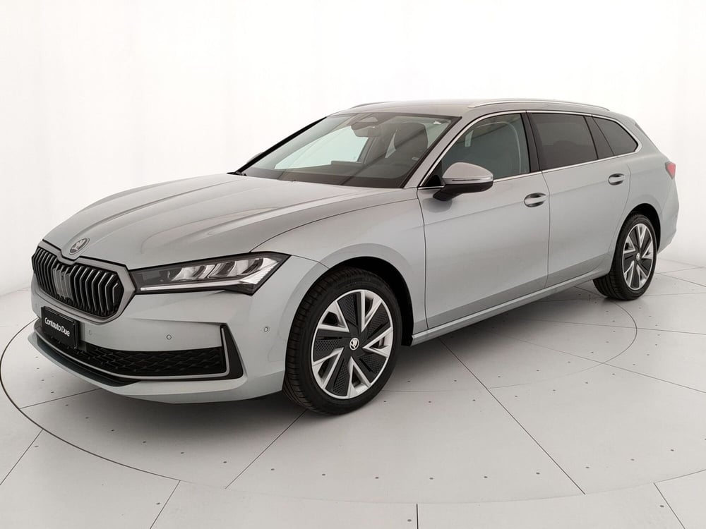 Skoda Superb Station Wagon nuova a Caserta (3)