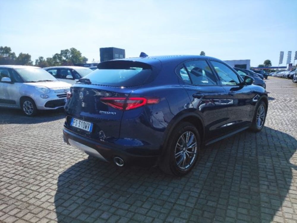 Alfa Romeo Stelvio usata a Frosinone (6)