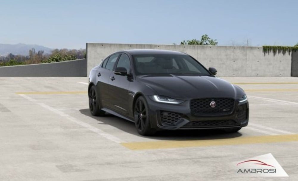 Jaguar XE nuova a Perugia