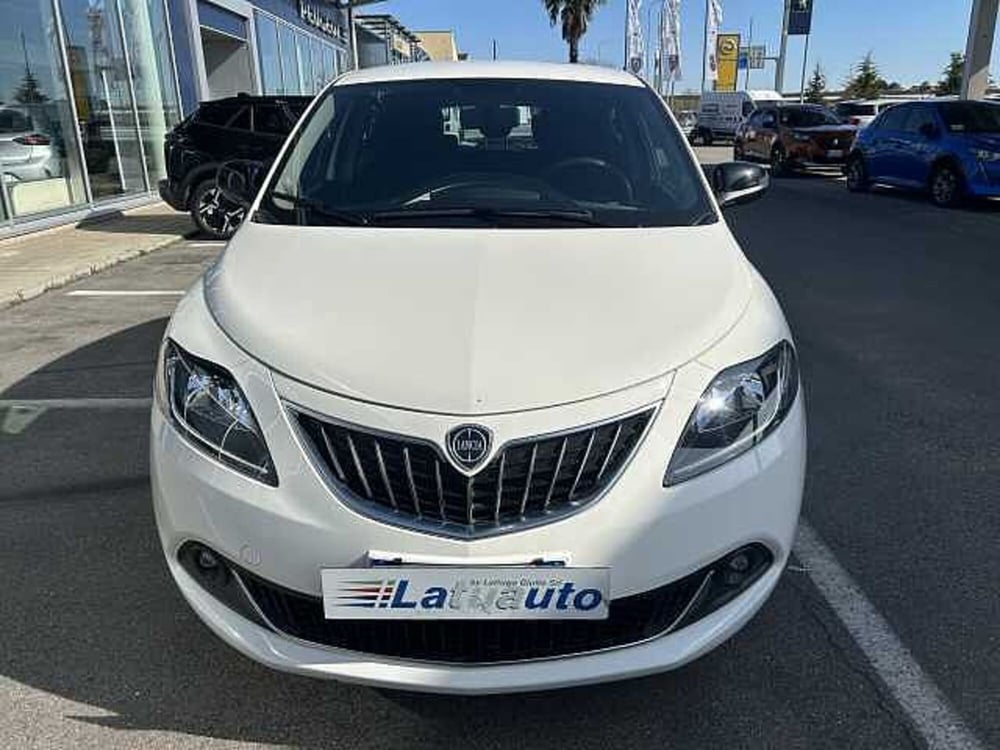 Lancia Ypsilon usata a Ravenna (2)