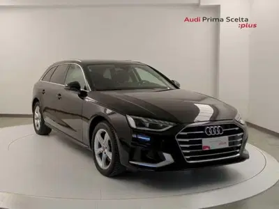 Audi A4 Avant 35 TDI/163 CV S tronic Business Advanced del 2022 usata a Pratola Serra