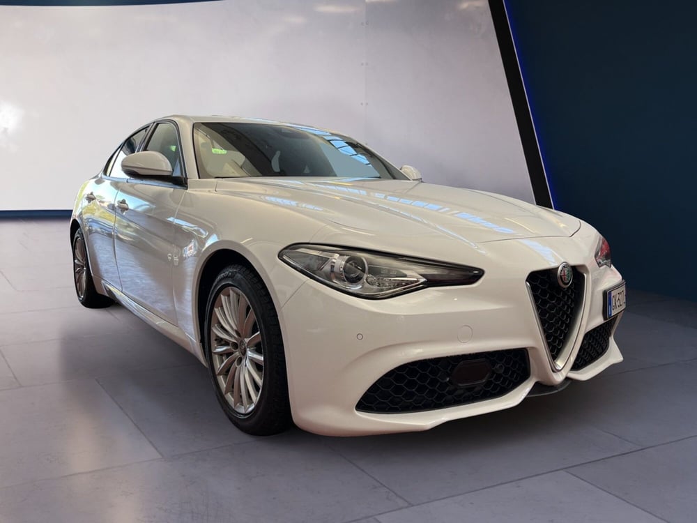 Alfa Romeo Giulia usata a Torino (2)