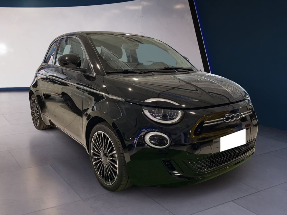 Fiat 500e nuova a Torino (2)