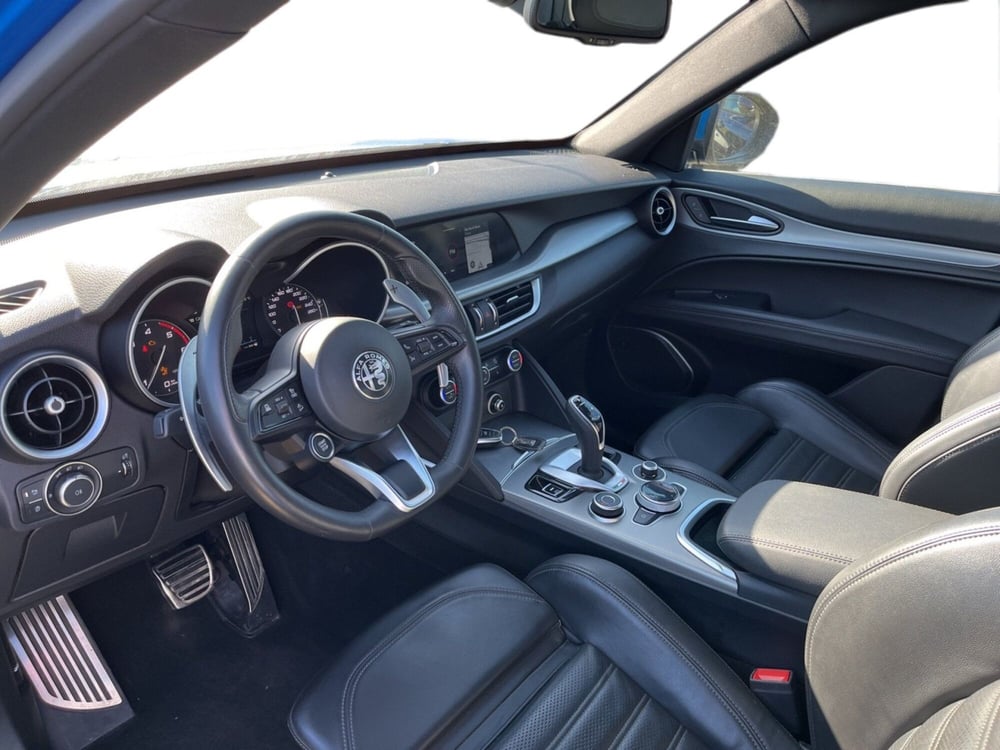 Alfa Romeo Stelvio usata a Torino (12)