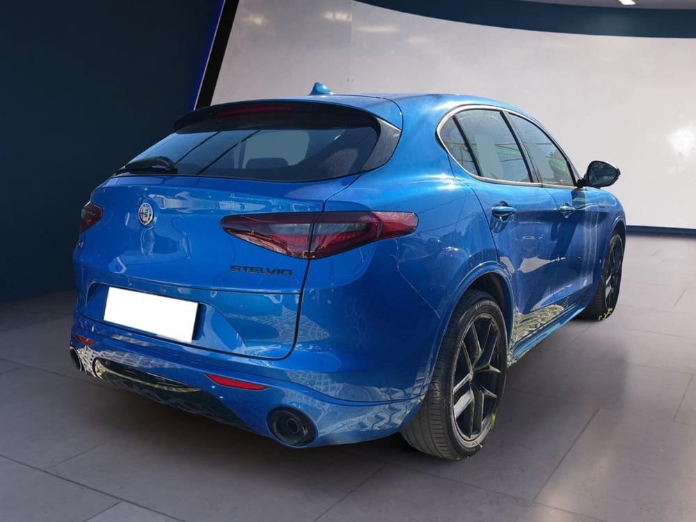 Alfa Romeo Stelvio usata a Torino (6)