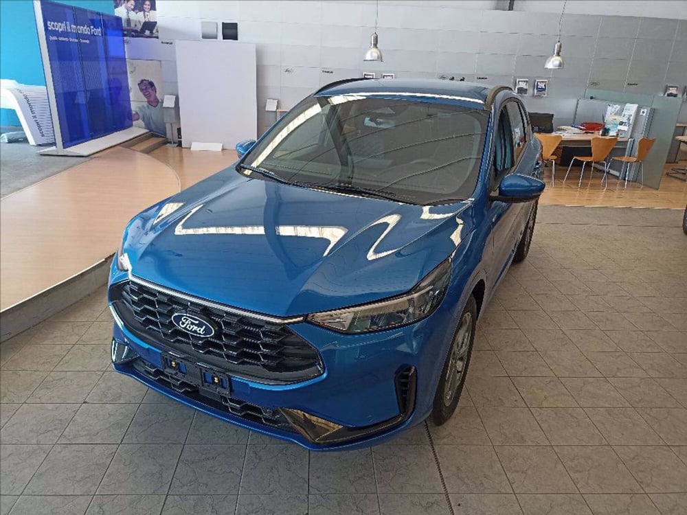 Ford Kuga nuova a Milano (2)