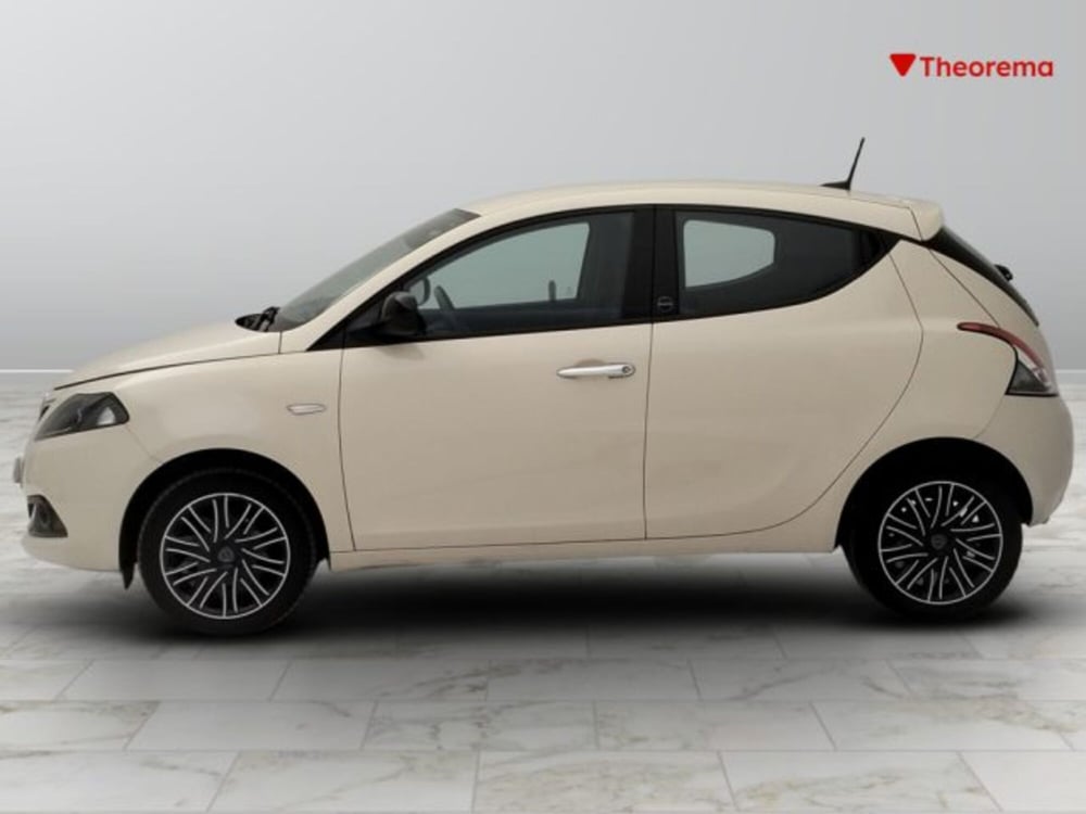 Lancia Ypsilon usata a Torino (2)