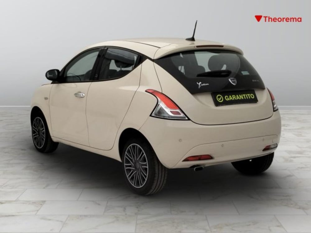 Lancia Ypsilon usata a Torino (3)