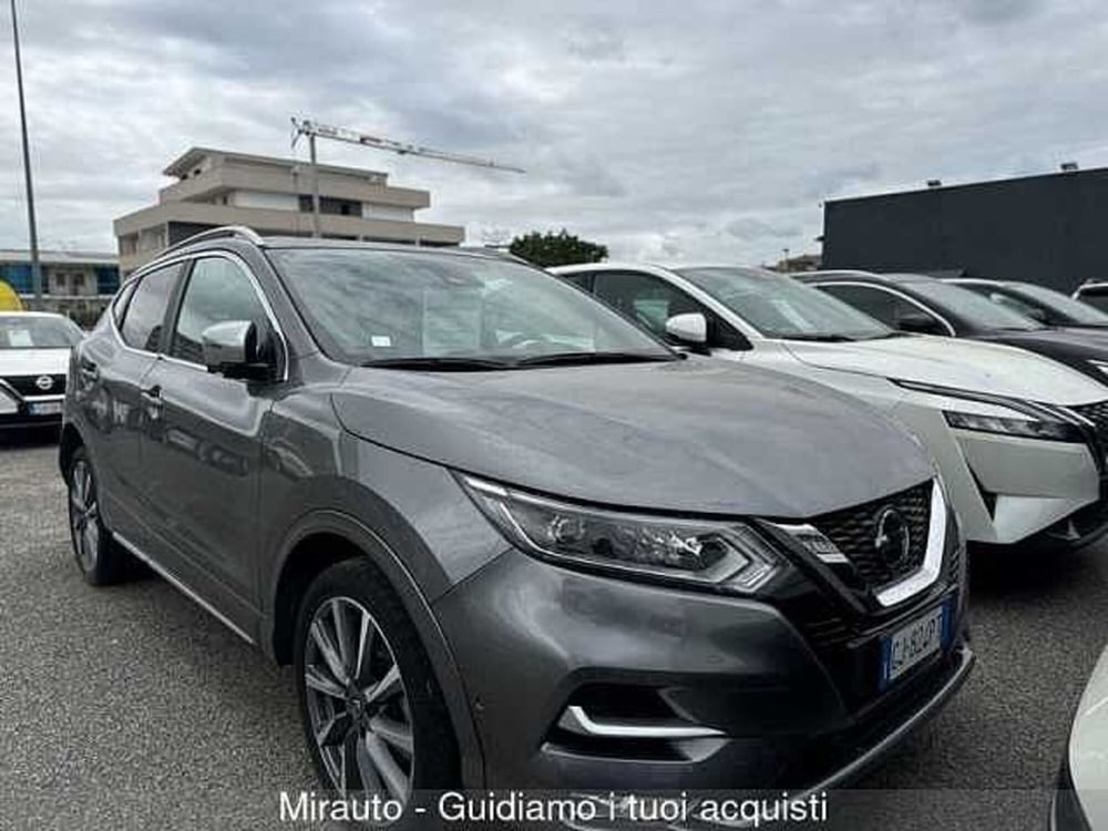 Nissan Qashqai usata a Roma