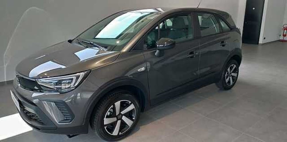 Opel Crossland nuova a Viterbo