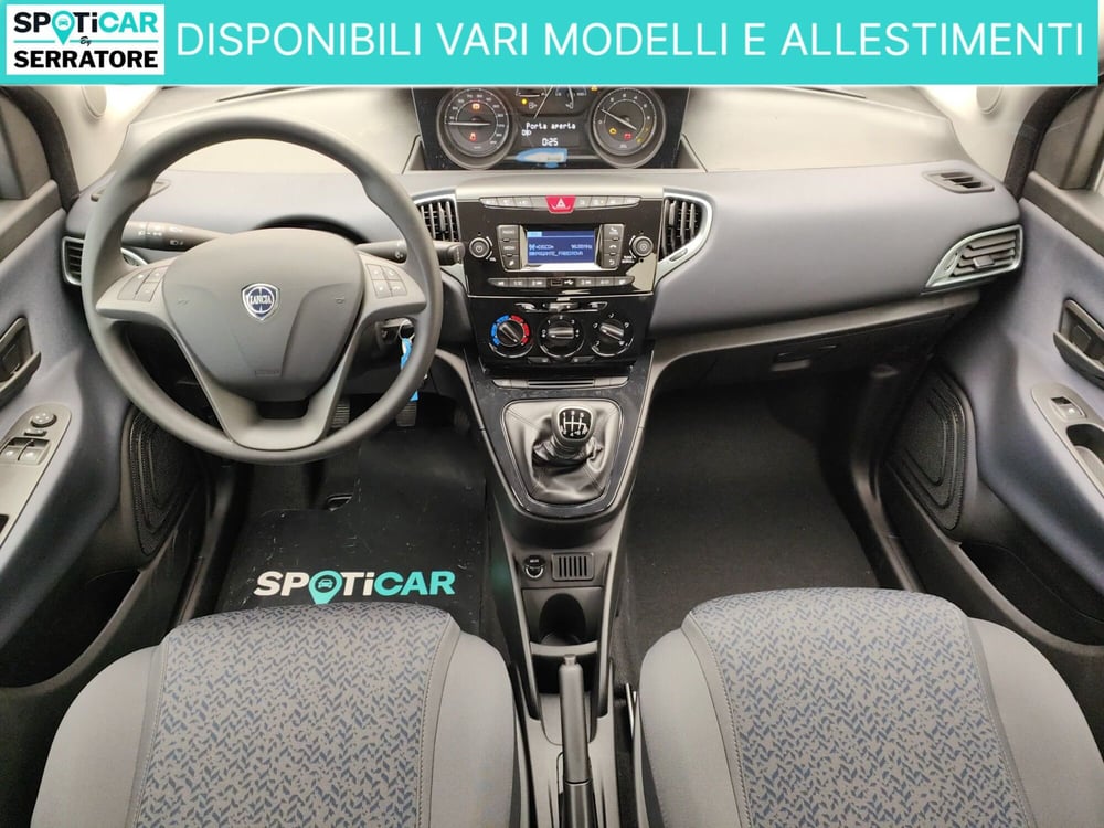 Lancia Ypsilon nuova a Como (14)