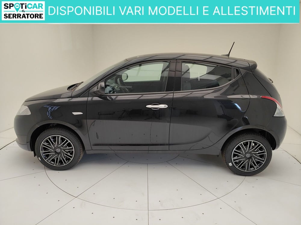 Lancia Ypsilon nuova a Como (4)